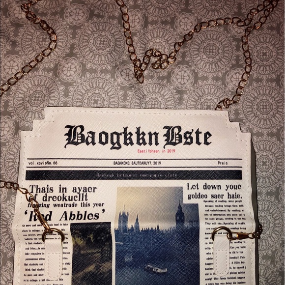 Newspaper Side Purse - Picture 2 of 2